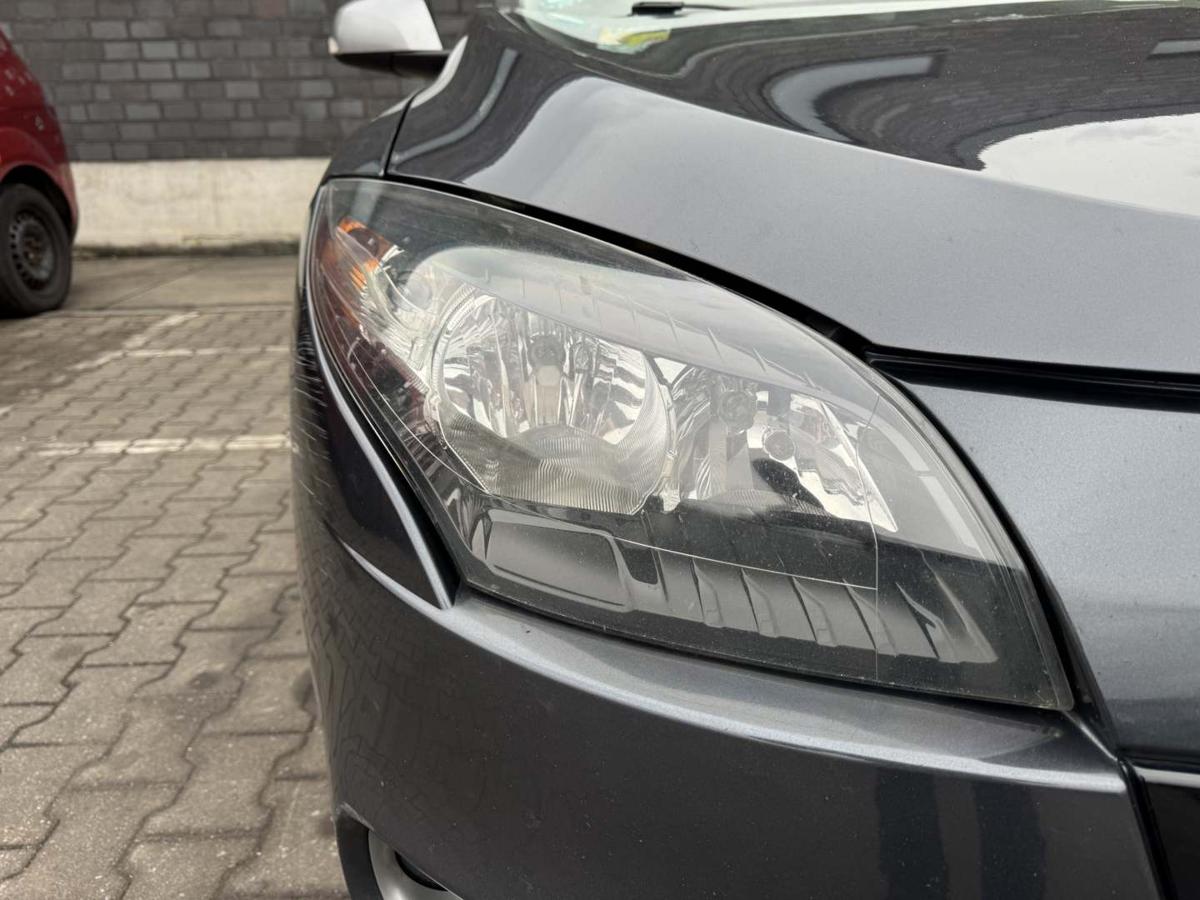 Renault Megane 3 Grandtour original Scheinwerfer vorn rechts Halogen Bj.2011